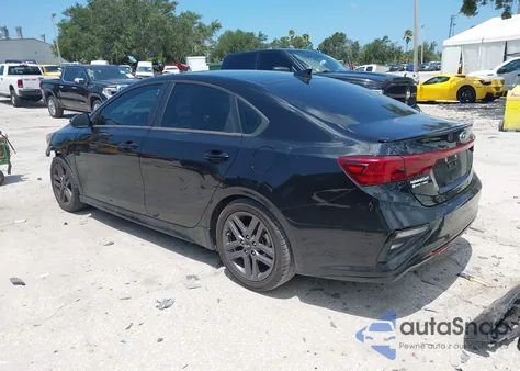 2021 Kia Forte Gt-Line z USA, uszkodzony, nr VIN 3KPF34AD1ME329135